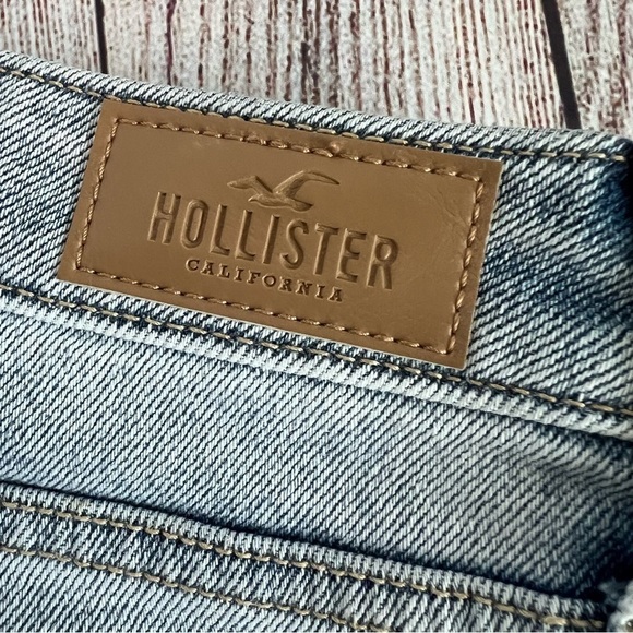 Hollister Ultra High Rise Vintage Straight Jeans 13R - Picture 4 of 8